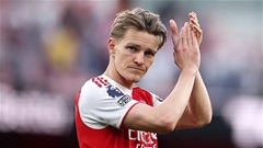 Odegaard đang đá sai vị trí tại Arsenal?